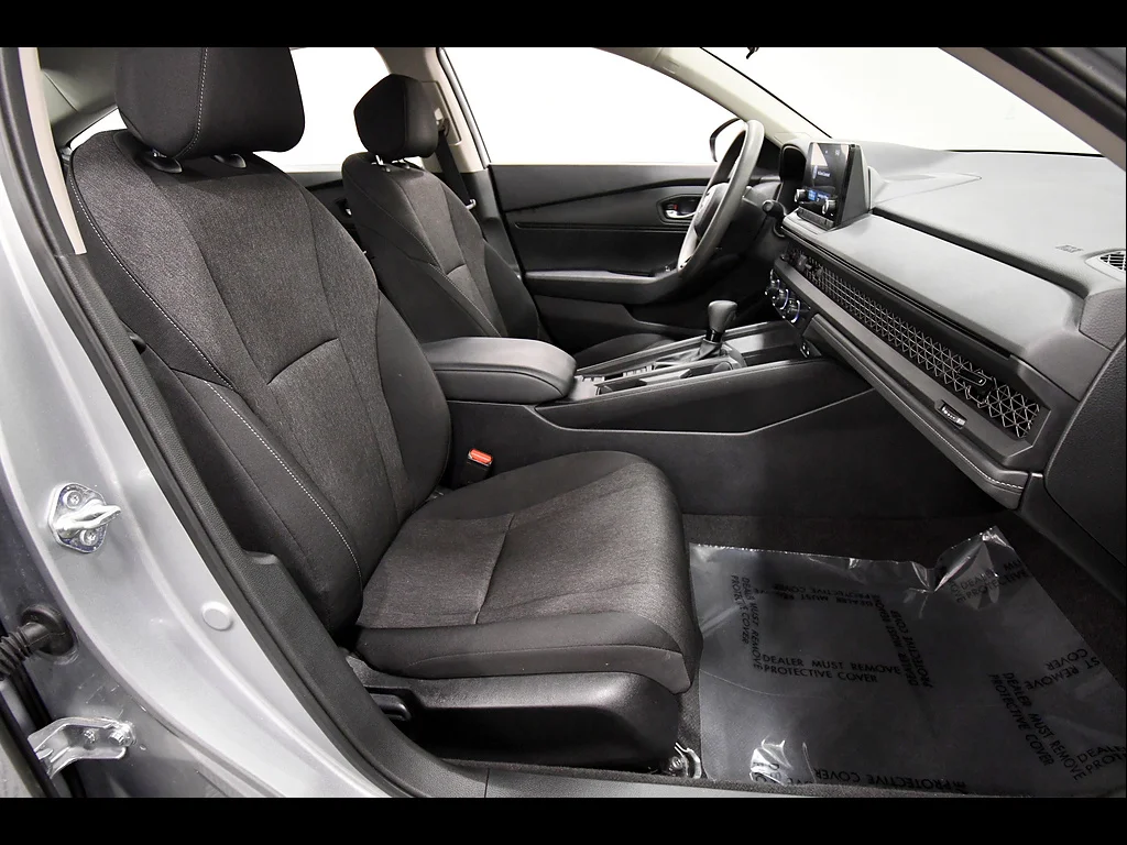 Used 2024 Solar Silver Metallic Honda LX image 17