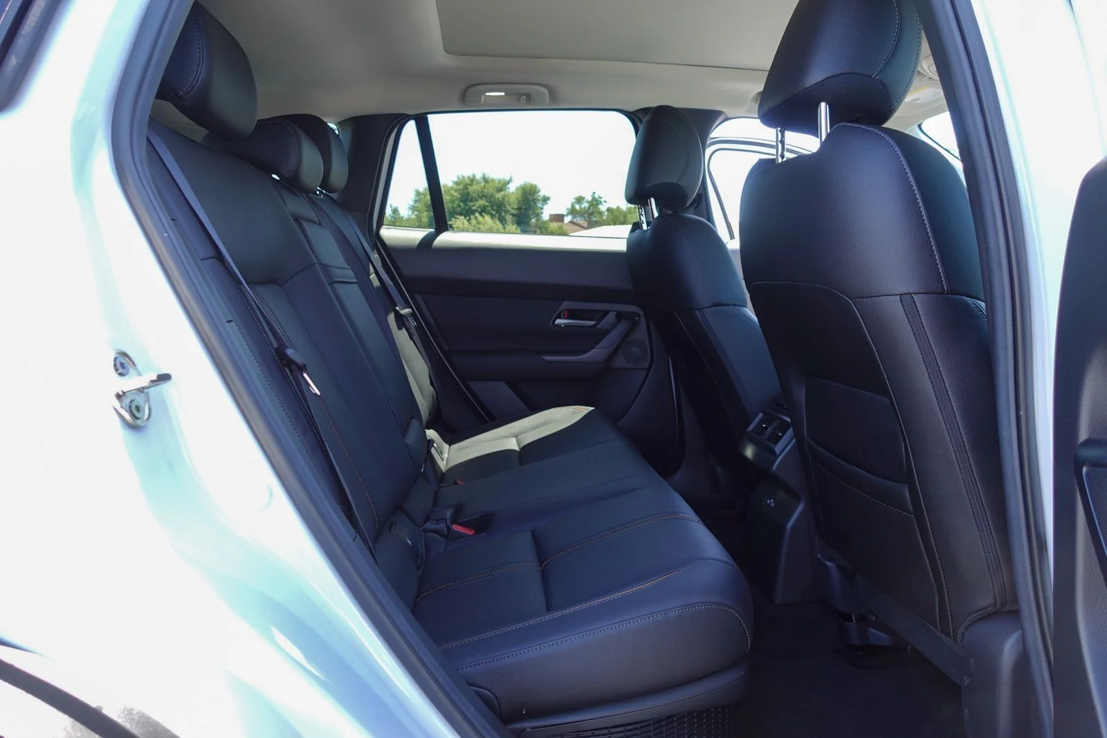 Certified Used 2025 Wind Chill Pearl Mazda Premium image 16