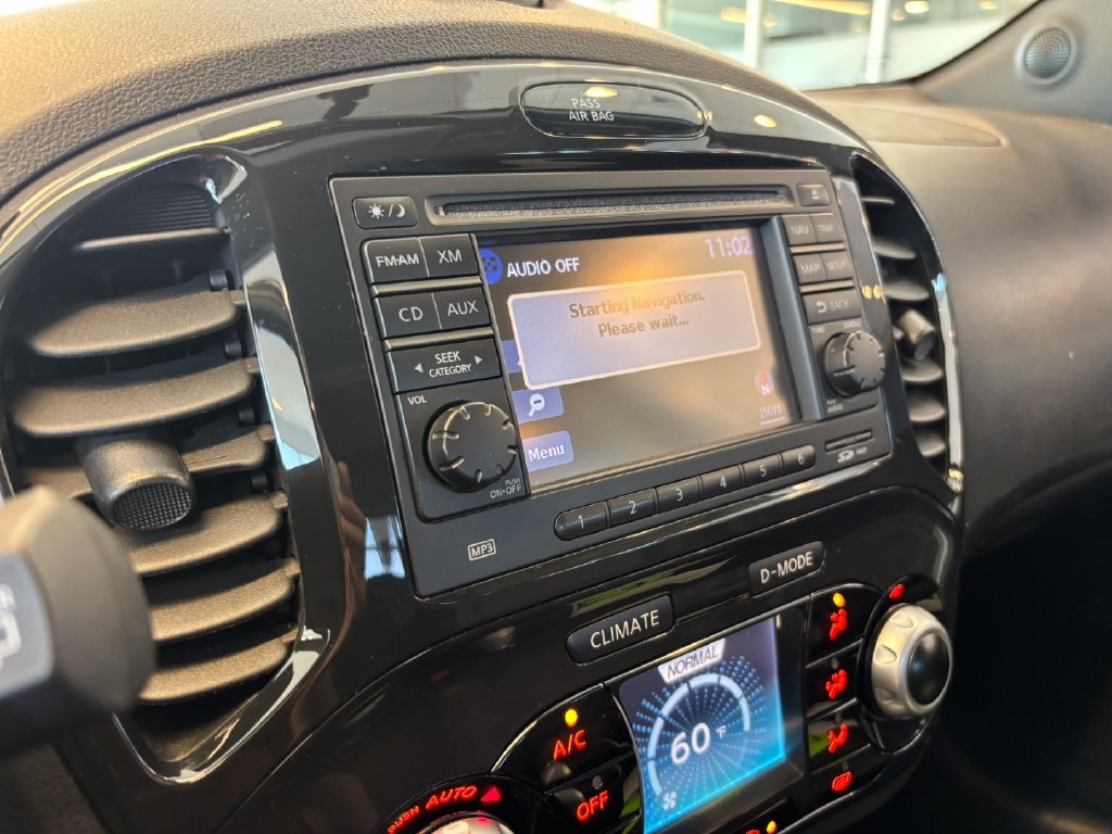 Used 2012 Sapphire Black Nissan SL image 20