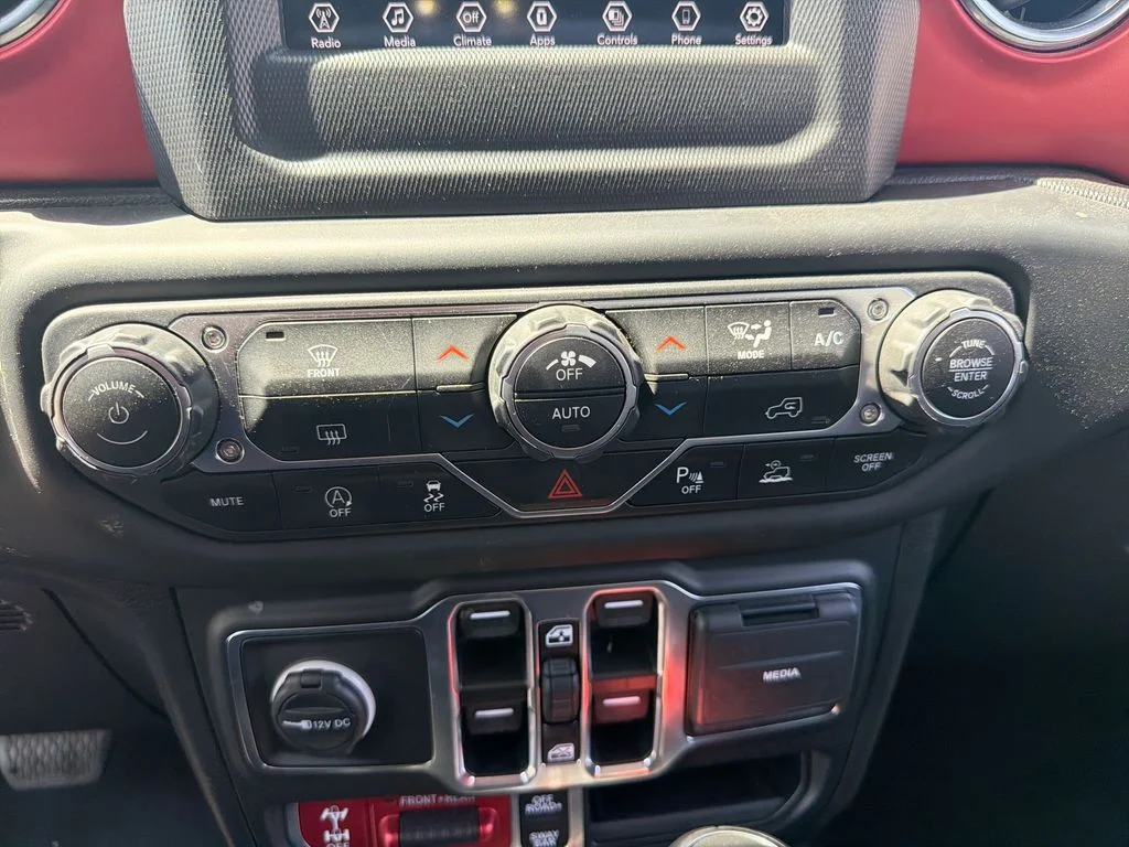 Used 2021 Black Jeep Unlimited Rubicon image 16