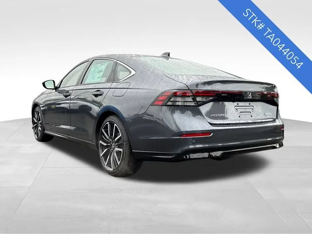 New 2026 Meteorite Gray Metallic Honda Touring image 5