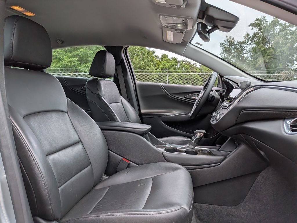 Used 2024 Gray Chevrolet LT image 29