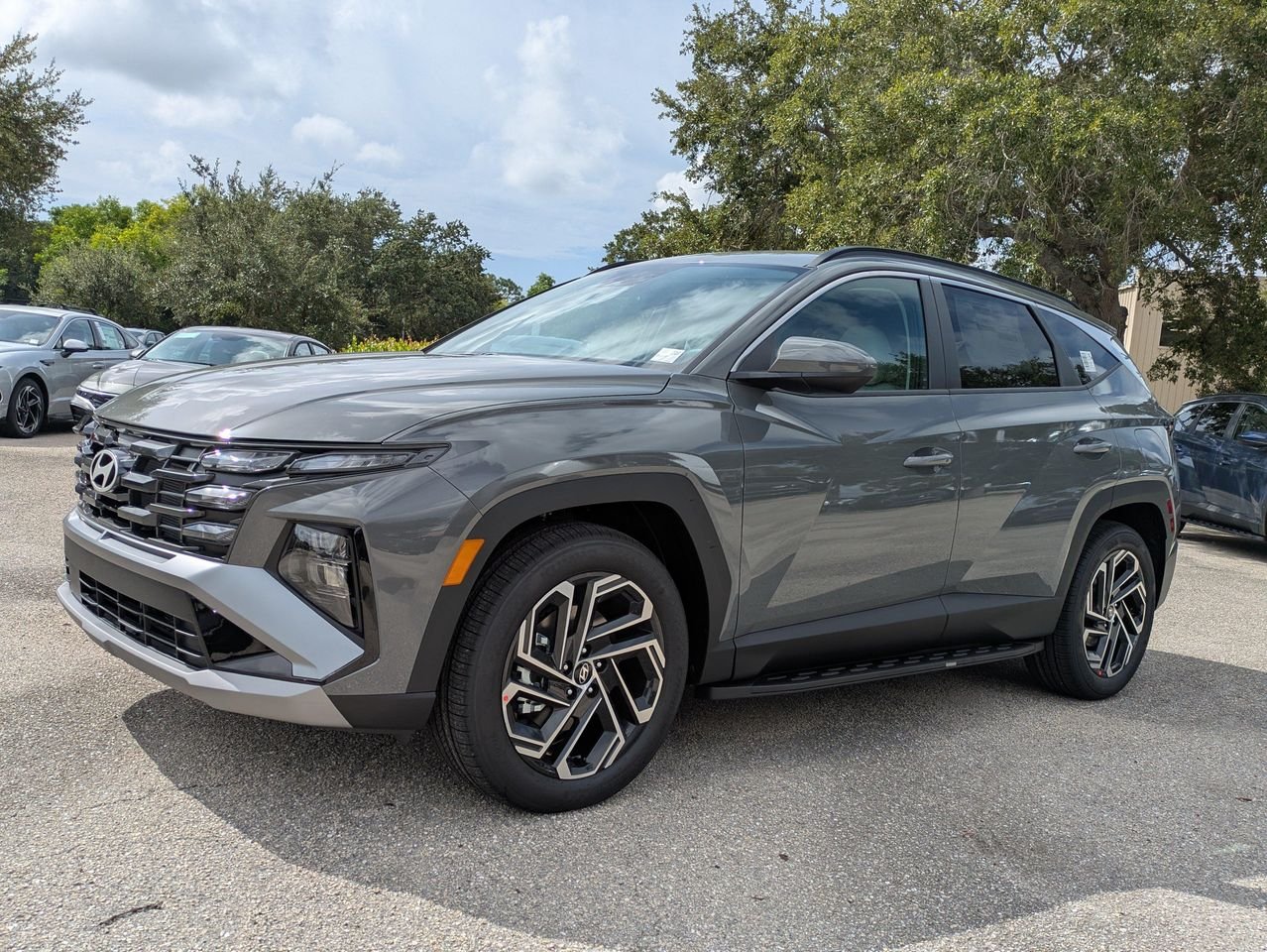 New 2026 Hampton Gray Hyundai SEL Plus FWD image 9