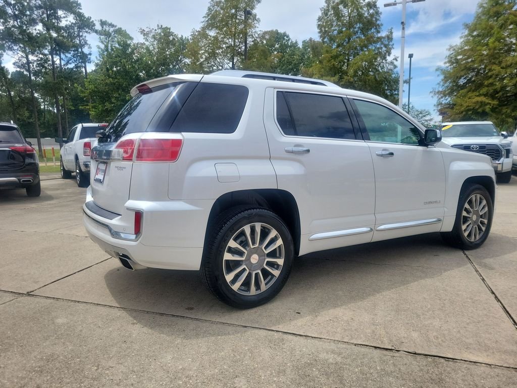 Used 2017 White GMC Denali image 7