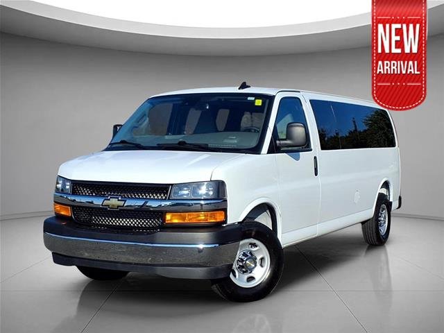 2025 Chevrolet Express Passenger