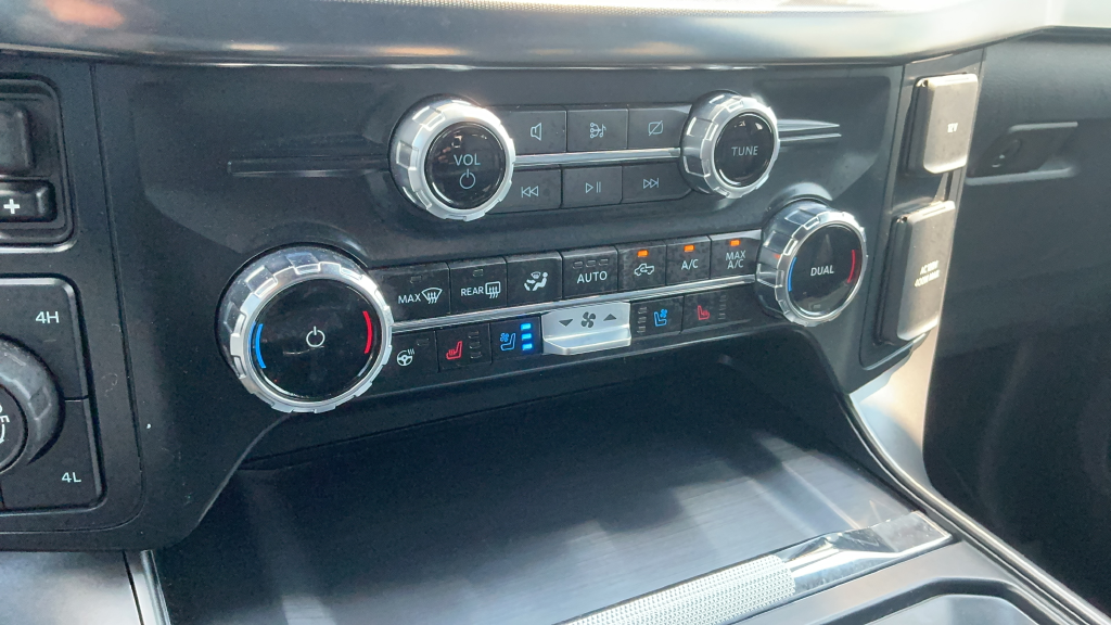 Used 2024 Gray Ford Lariat image 16