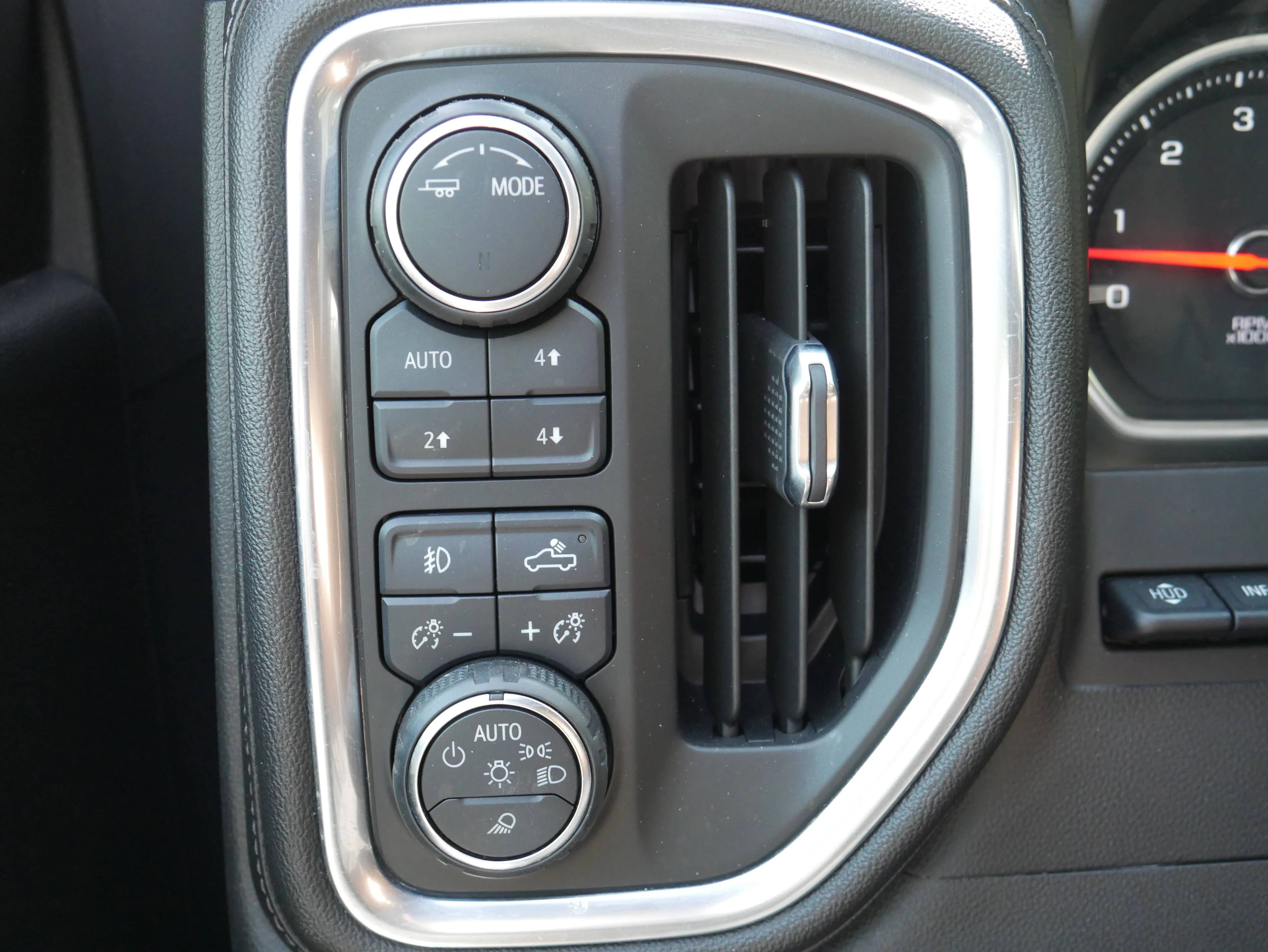 2020 Chevrolet Silverado 2500HD LTZ - Photo 33