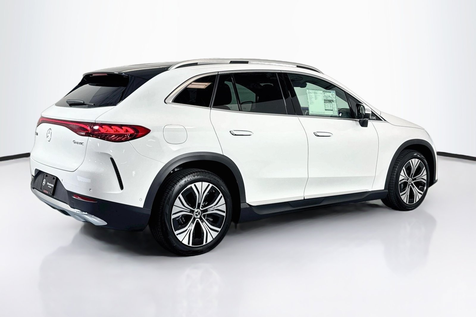 New 2026 Polar White Mercedes-Benz EQE 320 image 5