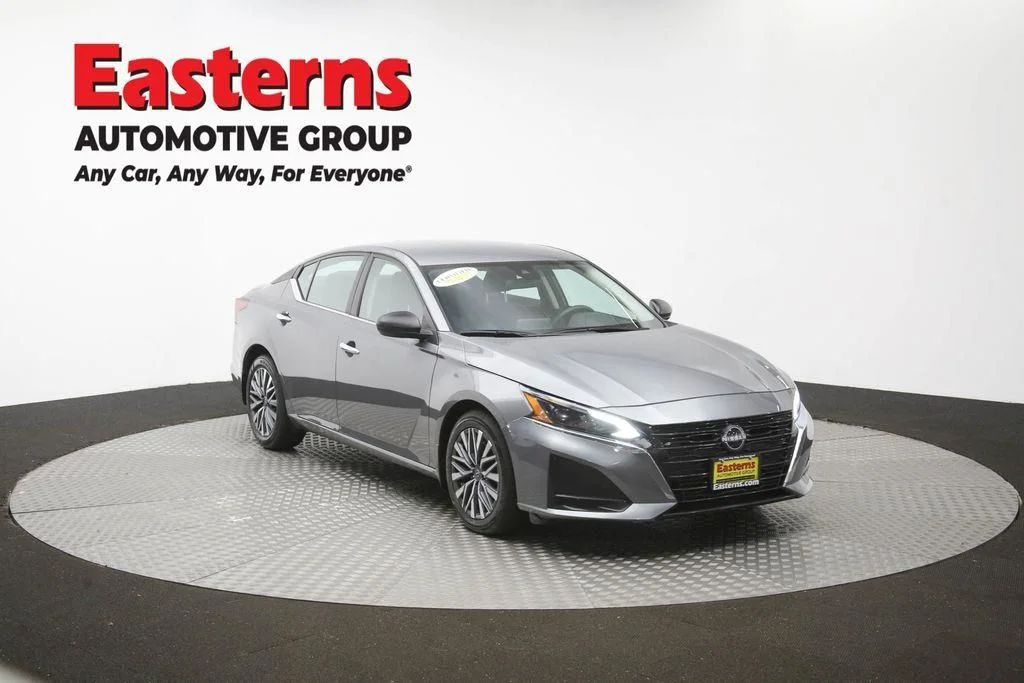 Used 2025 Gray Nissan 2.5 SV image 51