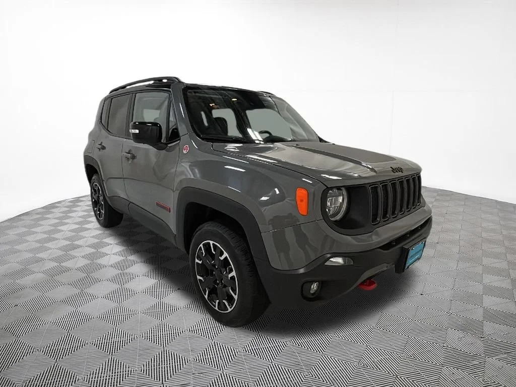 Used 2023 Gray Jeep Trailhawk 4x4 image 4