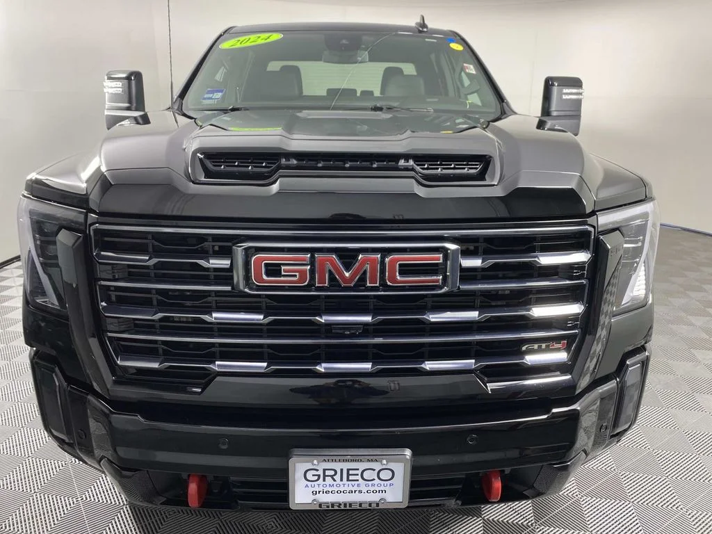 Used 2024 Onyx Black GMC AT4 image 3