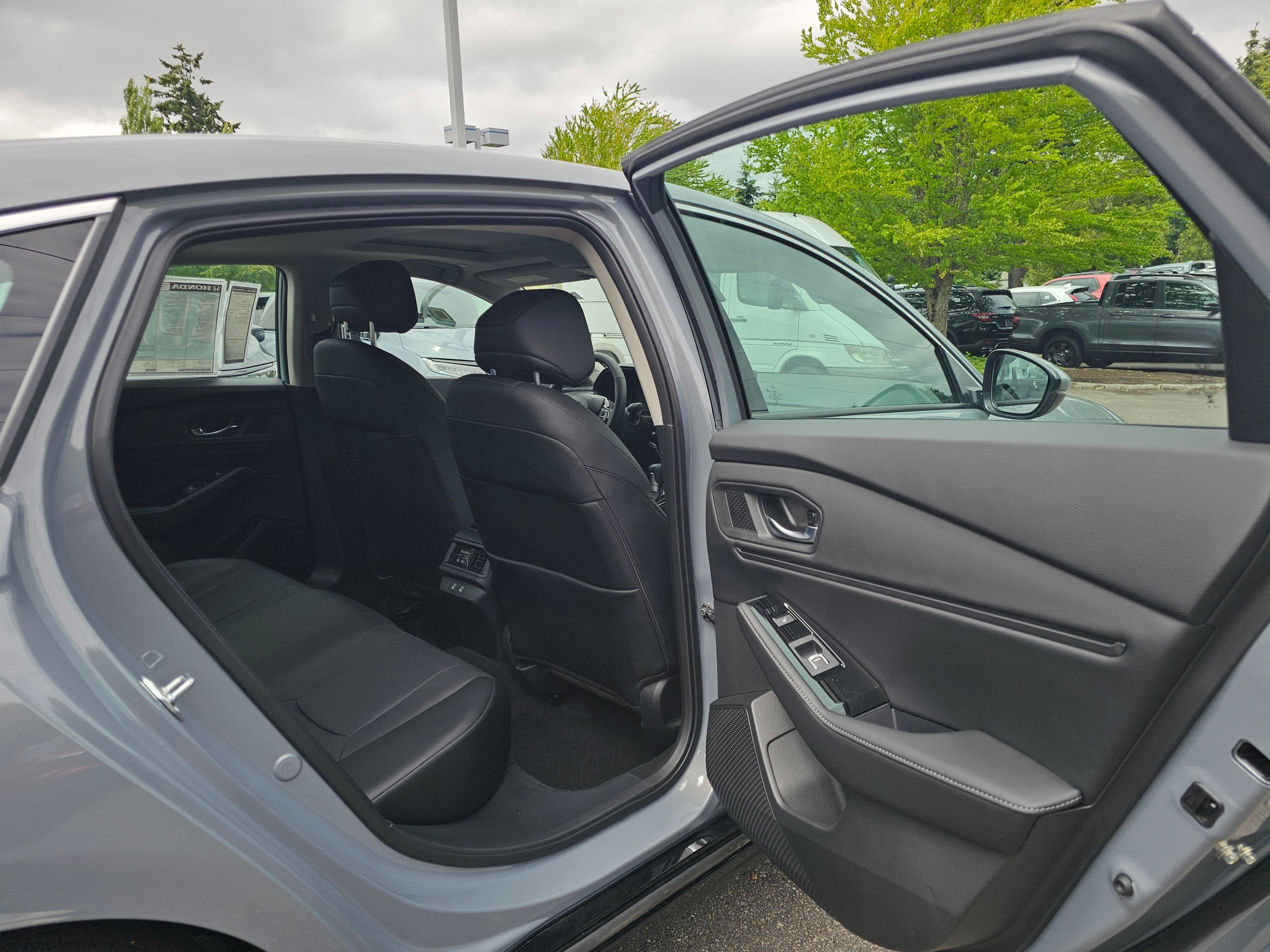 New 2026 Urban Gray Pearl Honda Touring image 16