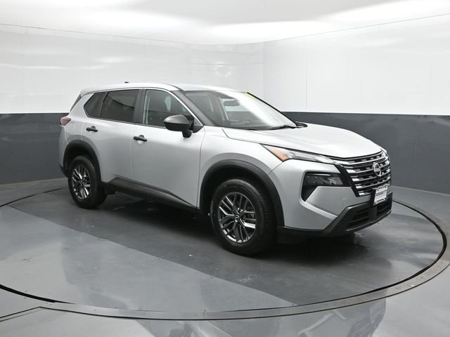 Used 2024 Silver Nissan S image 26