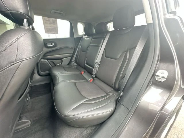 Used 2018 Gray Jeep Latitude image 24