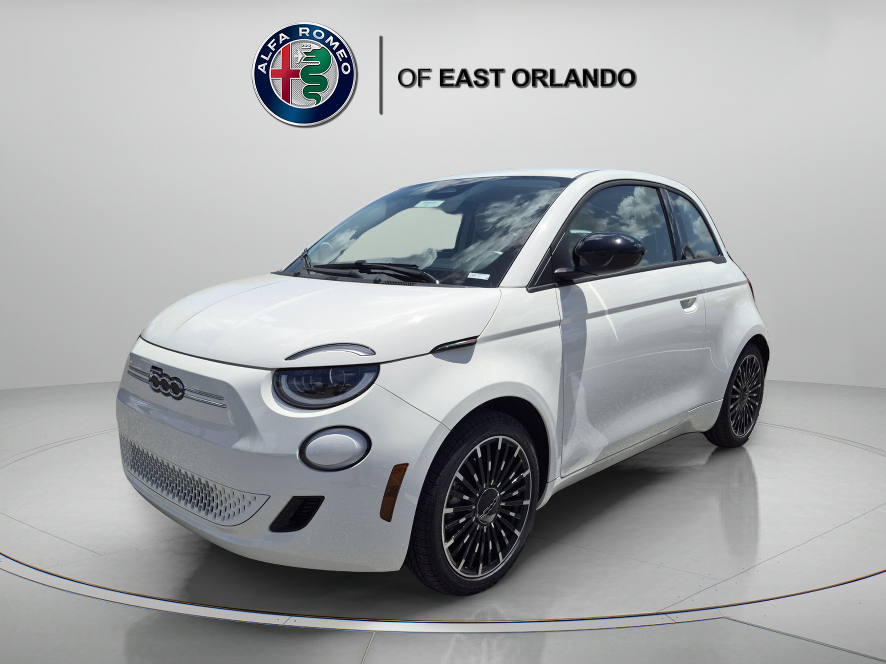 New 2026 Glacier White FIAT  image 3