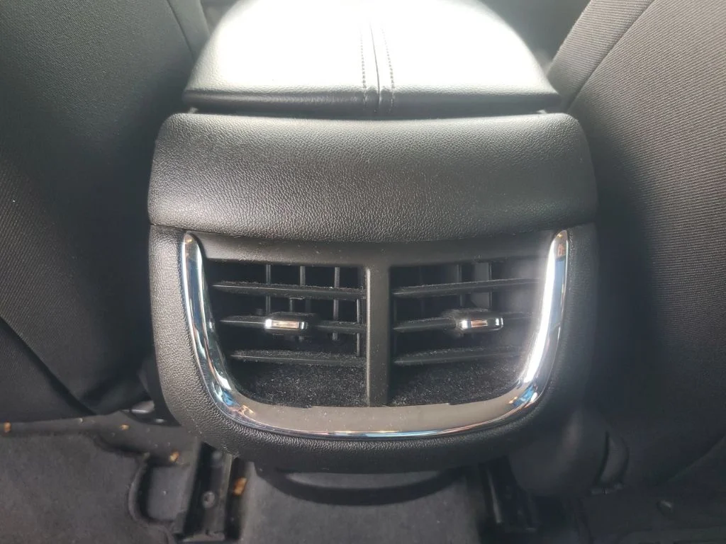 Used 2019 White Chevrolet LT image 14