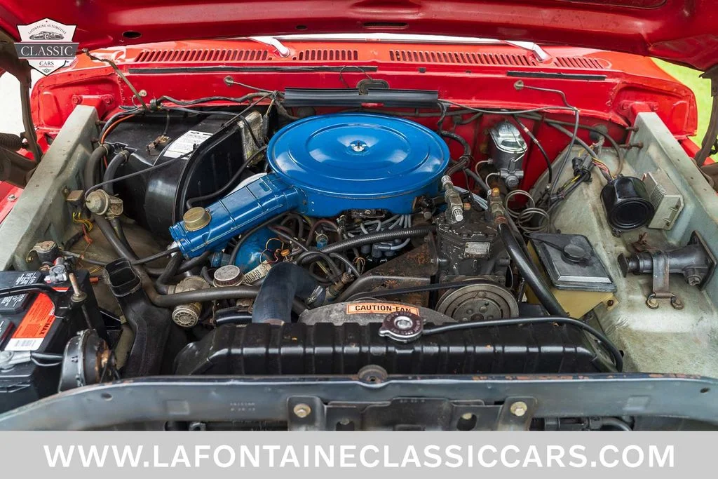 Used 1975 Red Ford  image 8