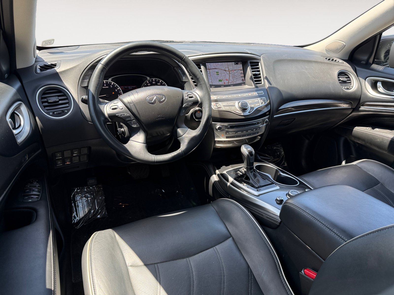 Used 2018 Gun Metallic INFINITI Base image 15