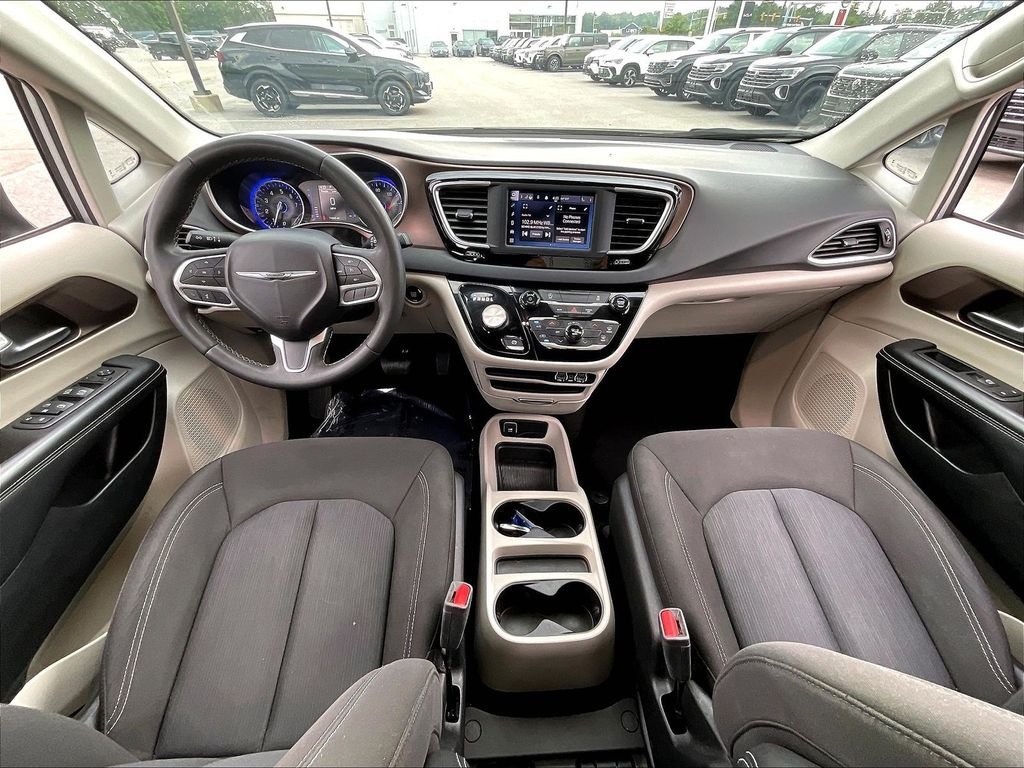 Used 2023 Velvet Red Pearlcoat Chrysler LX image 21