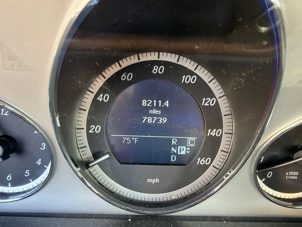 Used 2010  Mercedes-Benz E 550 image 12