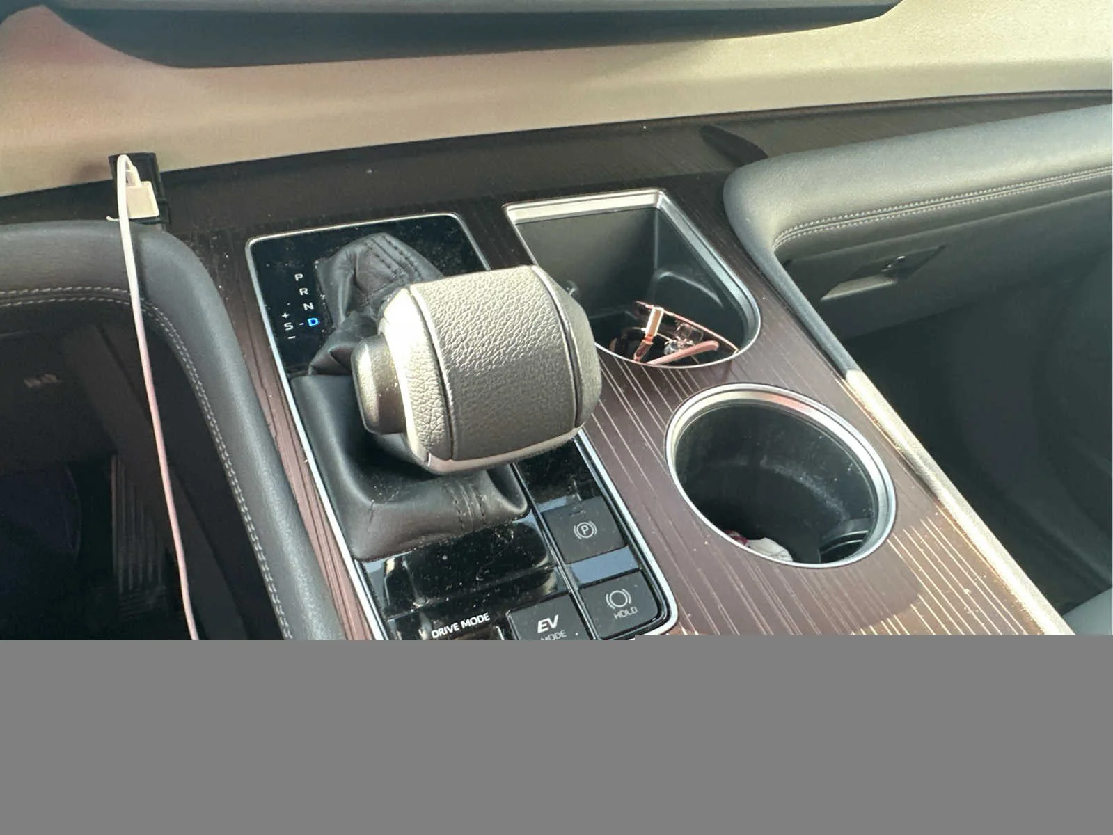 Used 2022 Wind Chill Pearl Toyota XLE image 15