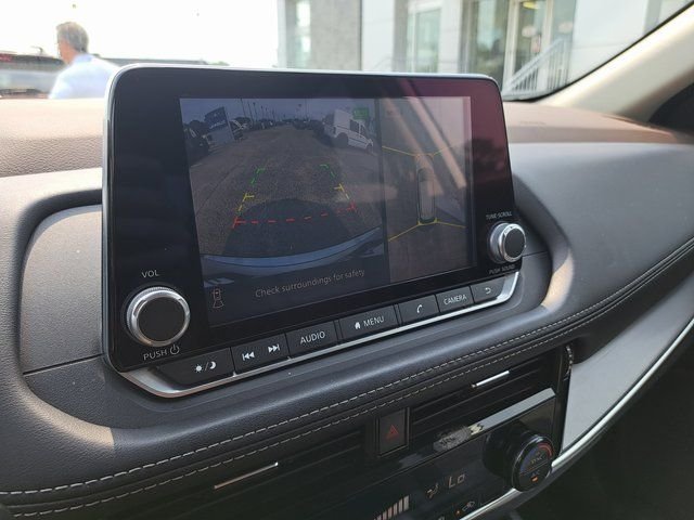 Used 2021 Silver Nissan SV image 14