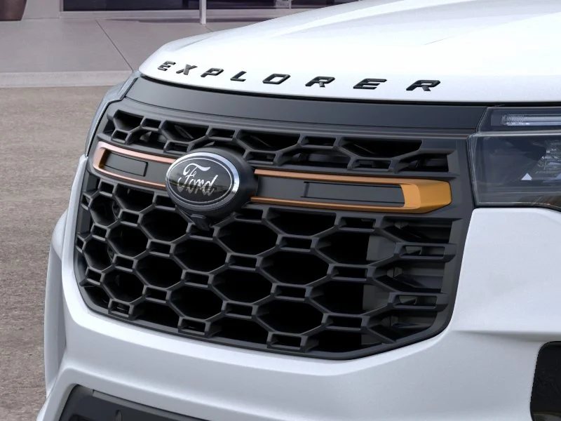 New 2026 Star White Metallic Tri-Coat Ford Tremor® image 17