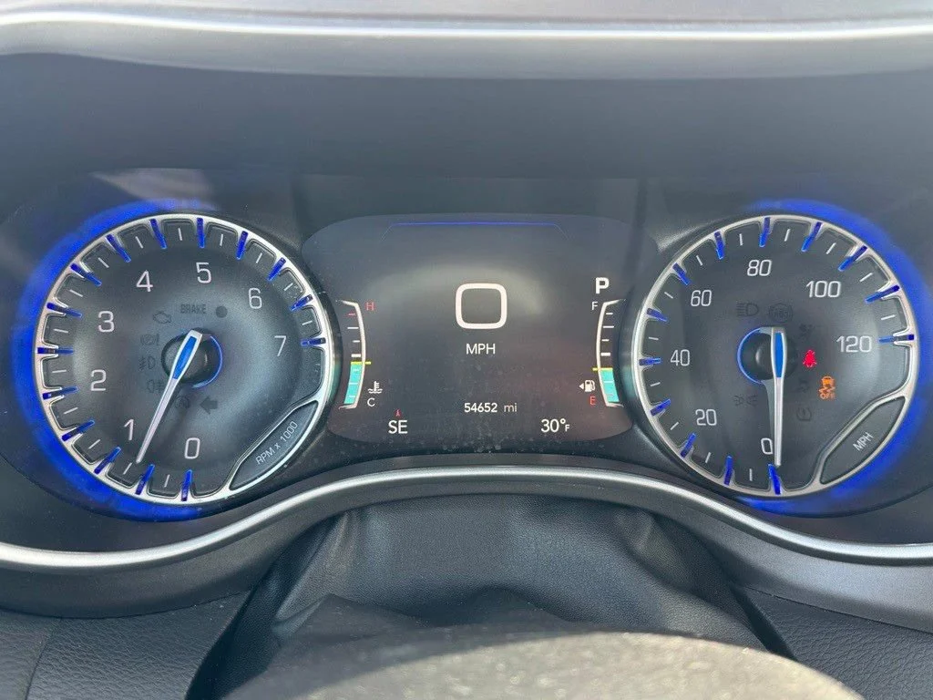 2024 Chrysler Pacifica Touring L - Photo 23
