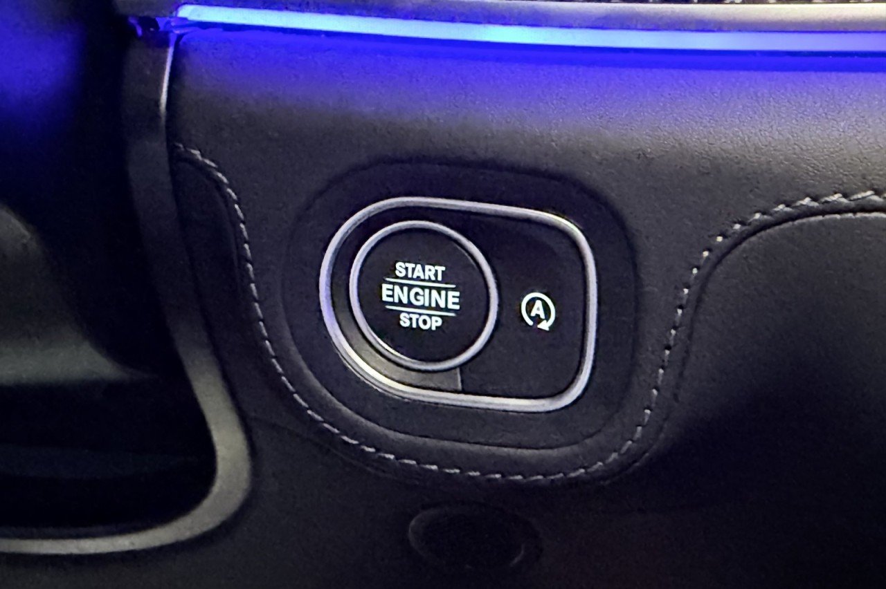 New 2026 MANUFAKTUR Moonlight White Metallic Mercedes-Benz AMG® GLE 63 S 4MATIC+ Coupe image 19