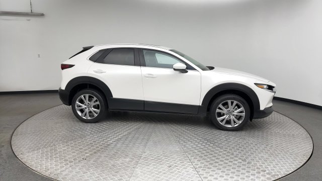 Used 2021 White Mazda Preferred image 9