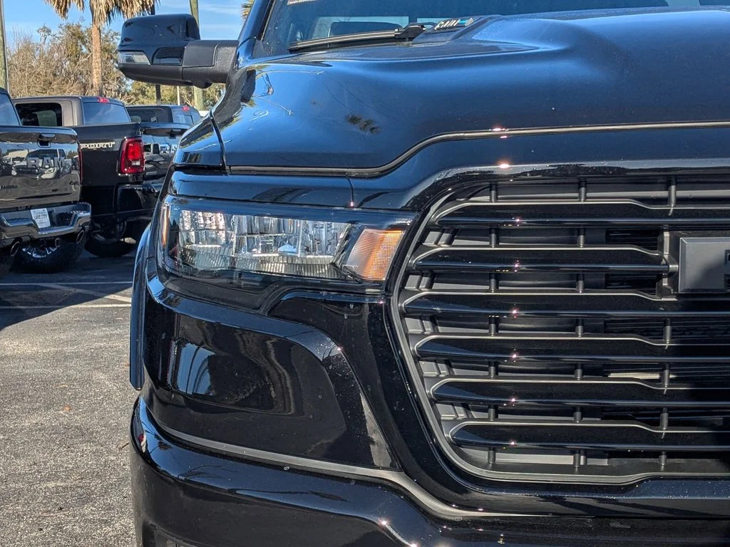 New 2026 Diamond Black Crystal Pearl-Coat Exterior Paint RAM Laramie image 8