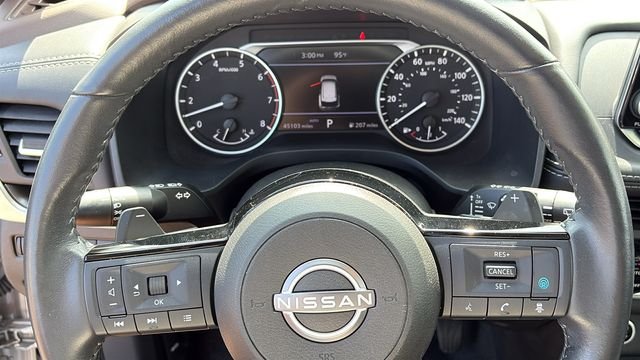 Used 2023 Silver Nissan SV image 13