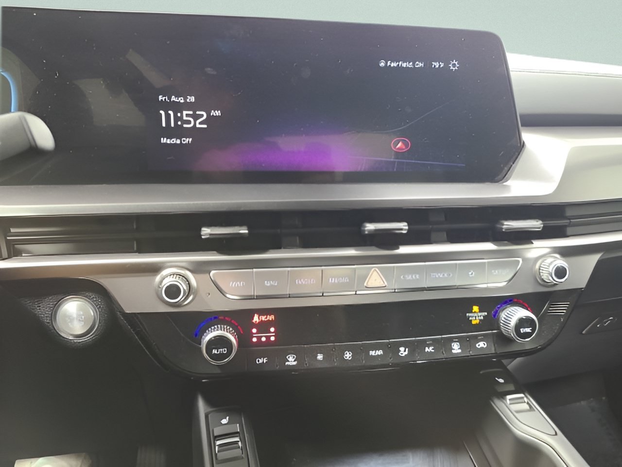 Used 2024 Dark Moss Kia S image 29