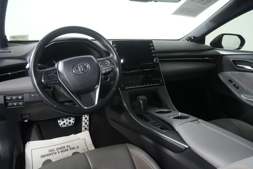 Used 2019 Harbor Gray Metallic Toyota XLE image 17