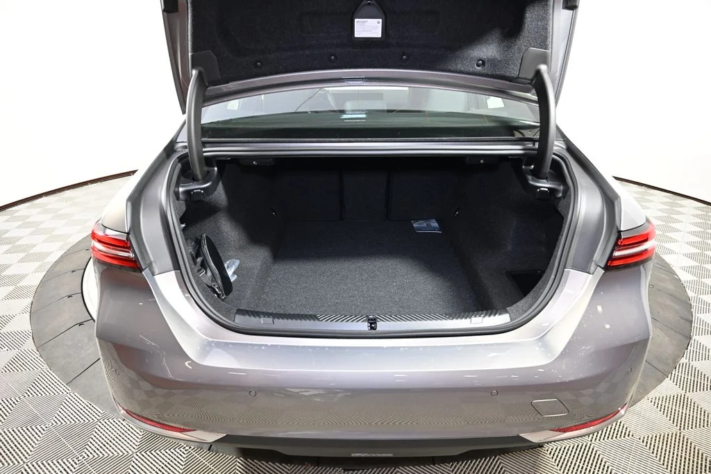 2026 BMW 5 Series 530i - Photo 10