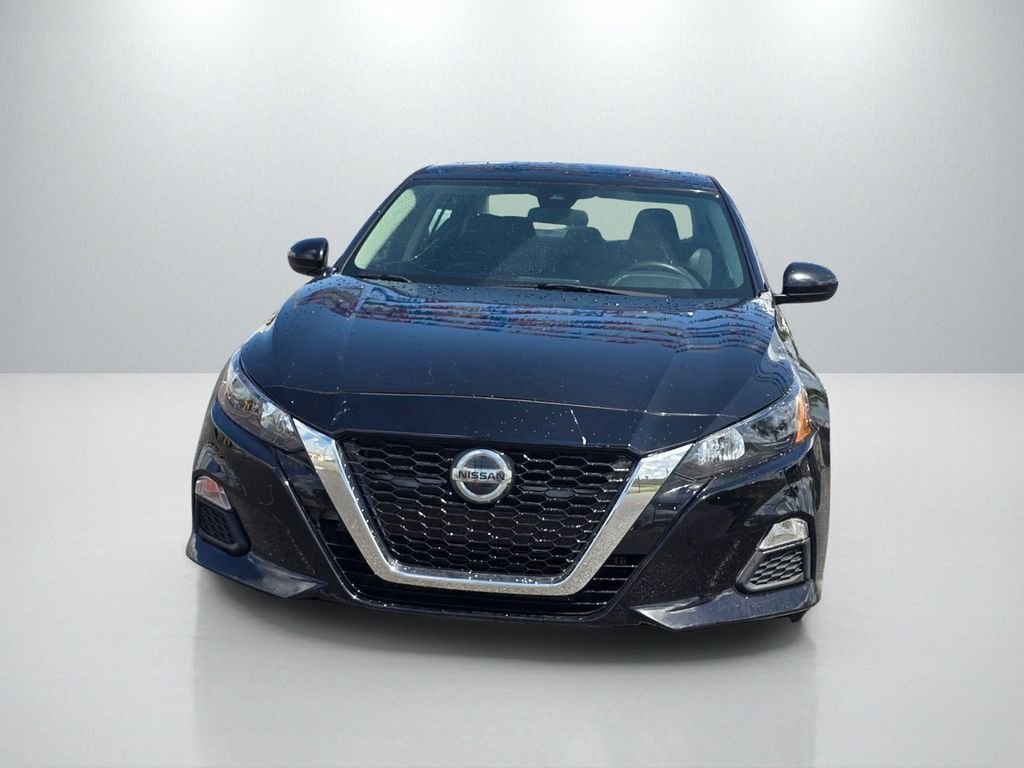 Used 2022 Black Nissan 2.5 S image 2