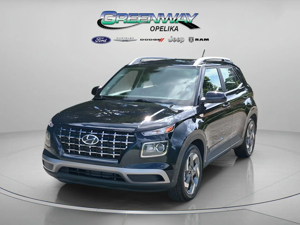 Used 2025 Onyx Black Hyundai SEL image 3