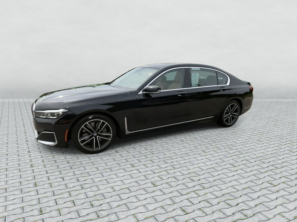 Used 2022 Black BMW 750i xDrive image 4