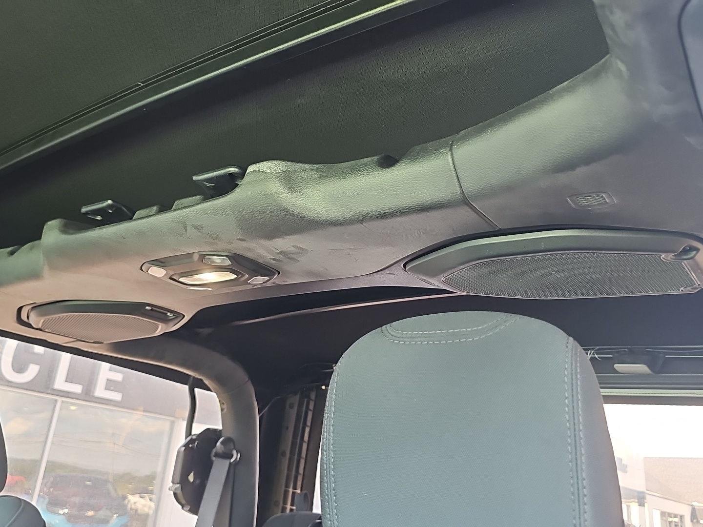 Used 2018 Mojito! Clearcoat Jeep Sport image 26