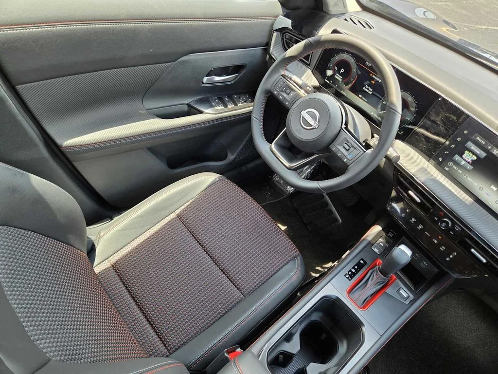 2025 Nissan Kicks SR - Photo 17