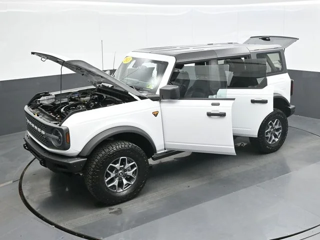Used 2021 White Ford Badlands image 28