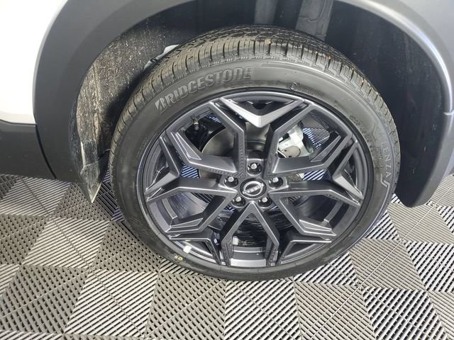 New 2026 Aspen White TriCoat Nissan SR image 12