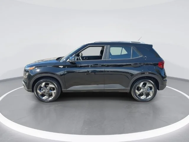 Used 2026 Black Hyundai SEL image 5