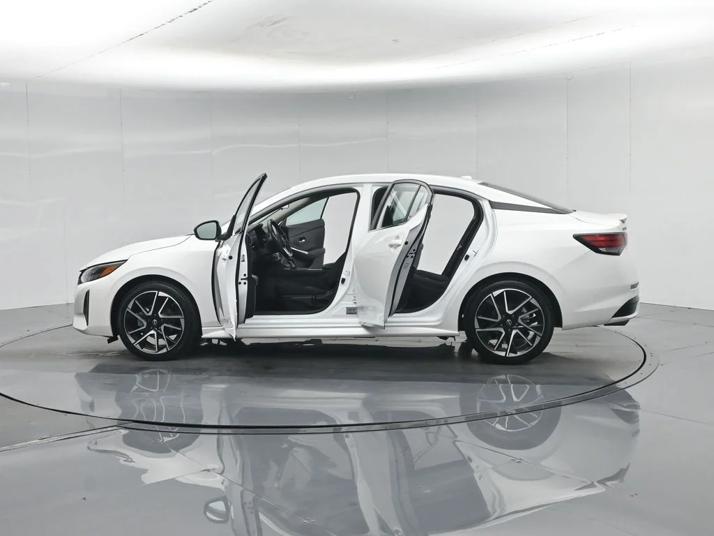 Used 2024 White Nissan SR image 36