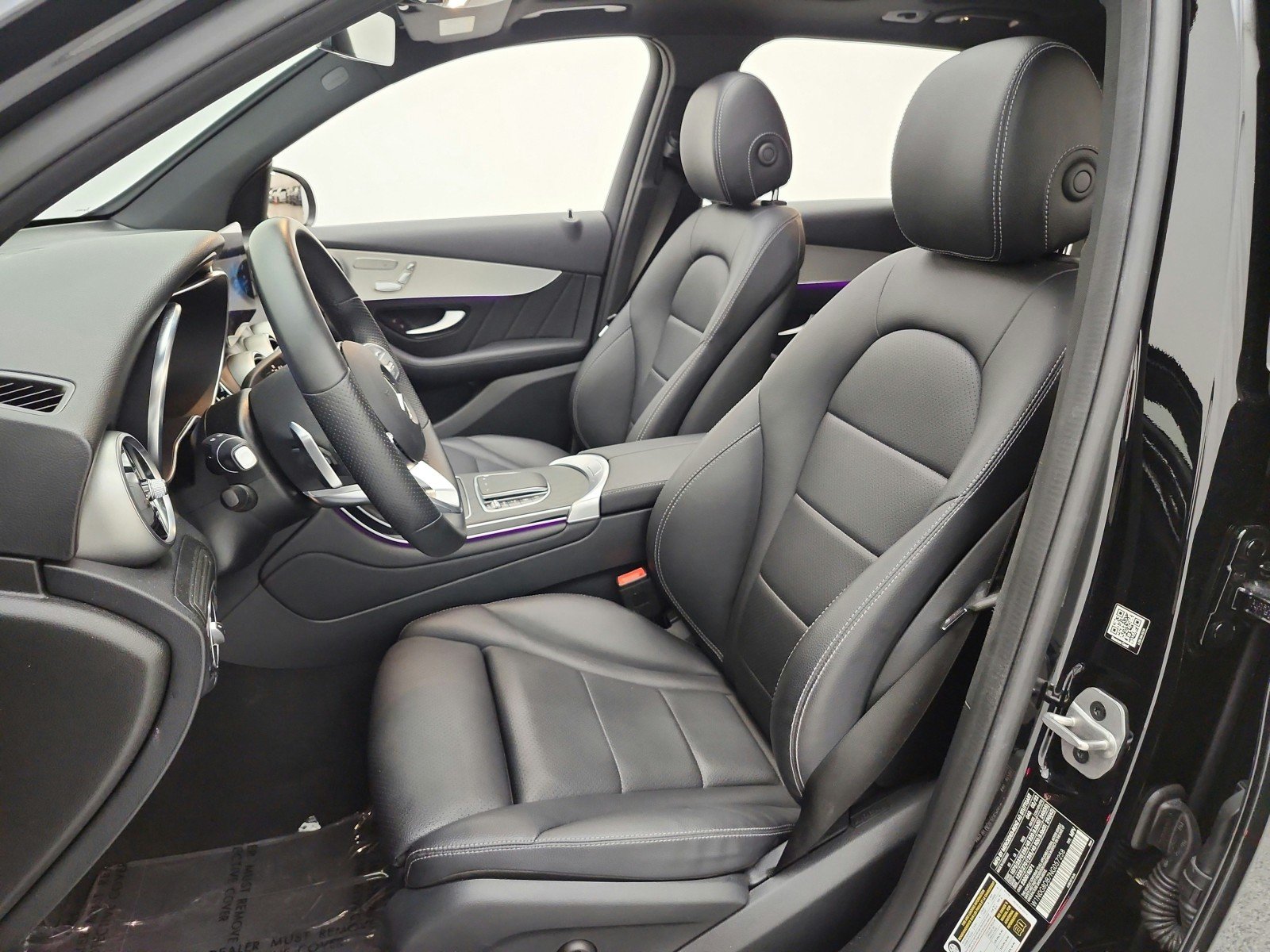 Used 2022 Black Mercedes-Benz GLC 300 SUV image 15