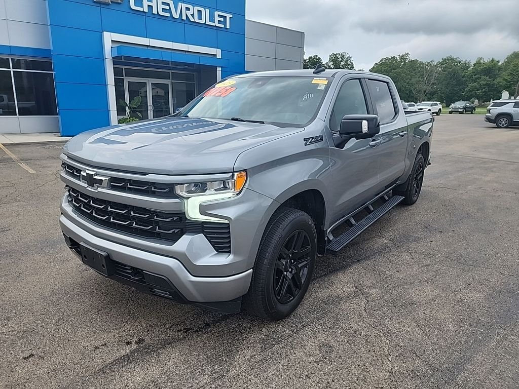 Used 2023 Gray Chevrolet RST image 3