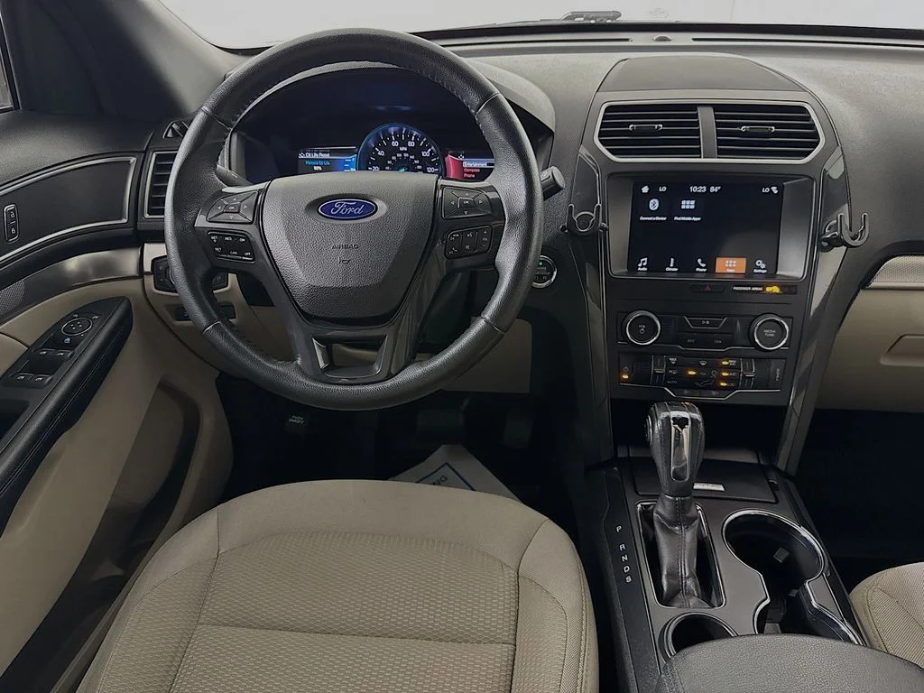 Used 2018 Red Ford XLT image 26
