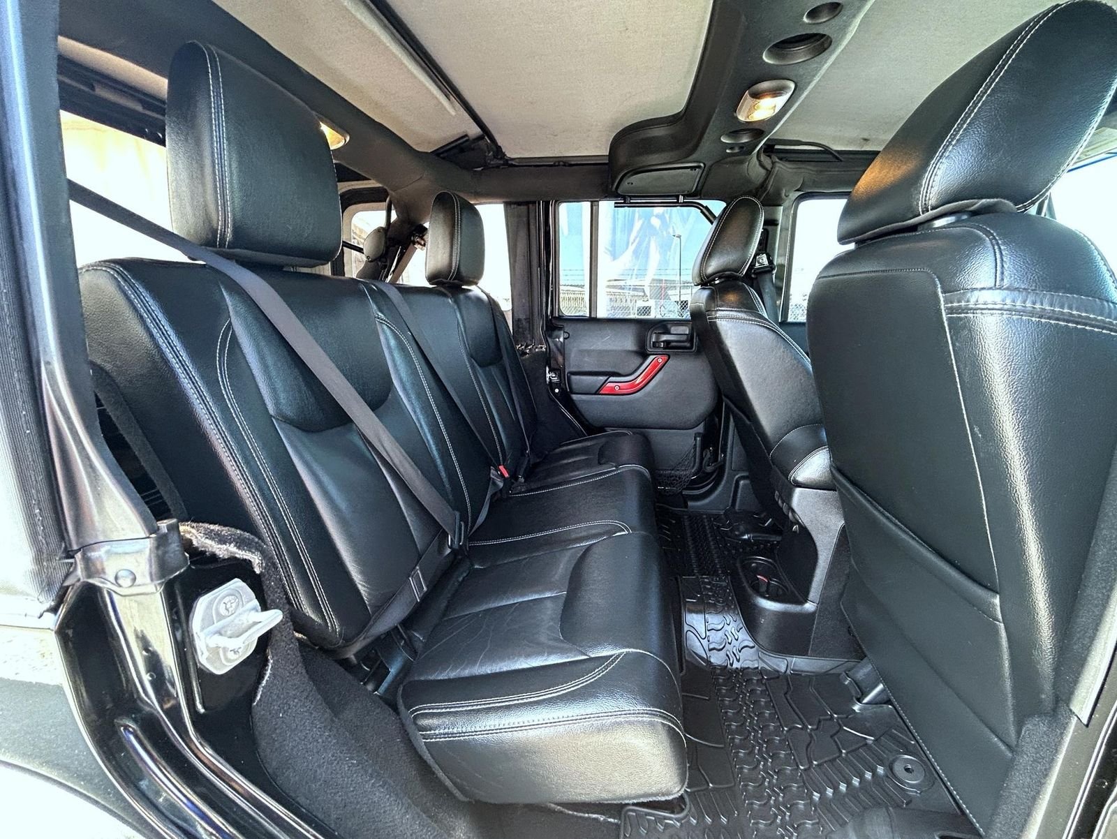 Used 2015 Black Jeep Unlimited Rubicon image 18
