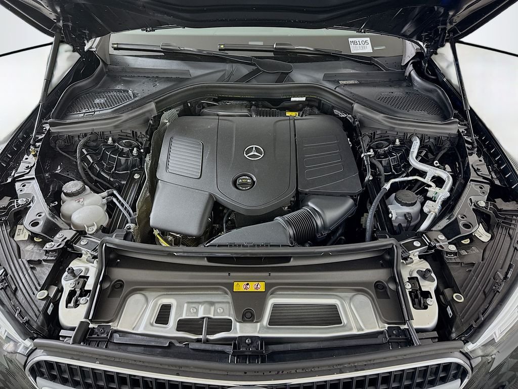 New 2026 Black Mercedes-Benz GLC 300 image 31