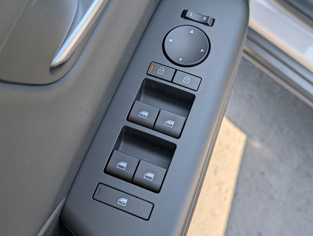 New 2026 Gray Hyundai SEL Premium FWD image 22